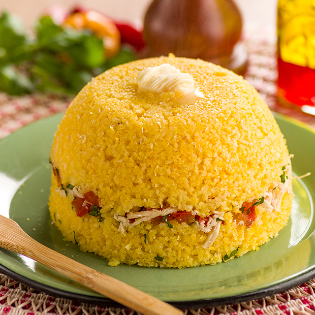 Cuscuz Frango Queijo e Ovo