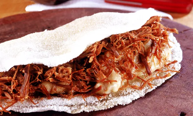 Tapioca Carne e Queijo