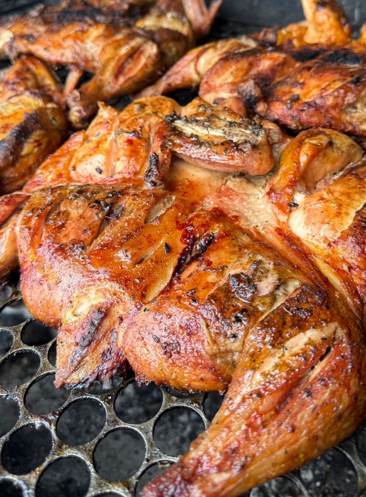 FRANGO ASSADO INTEIRO